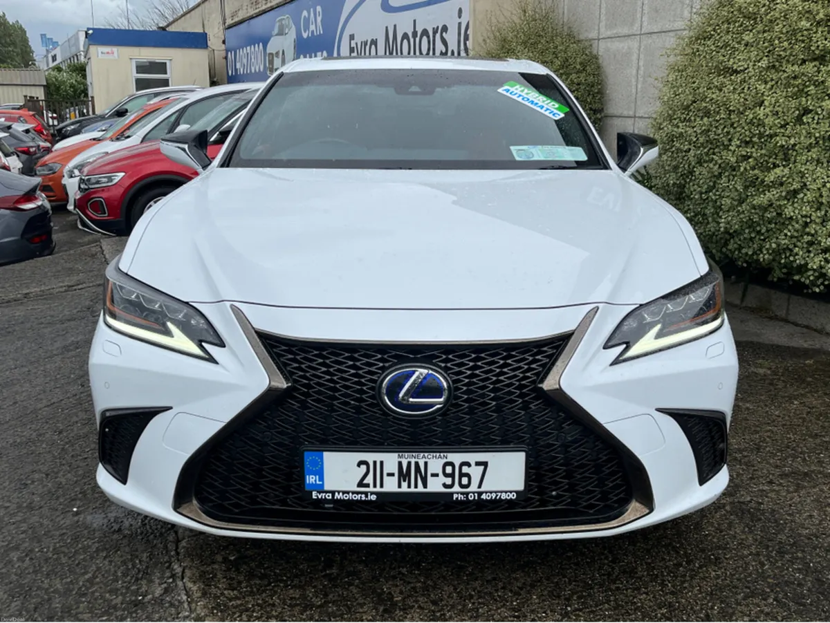 Lexus ES ES 300H F SPORT CVT 4DR AUTO 2.5 215HP - Image 3