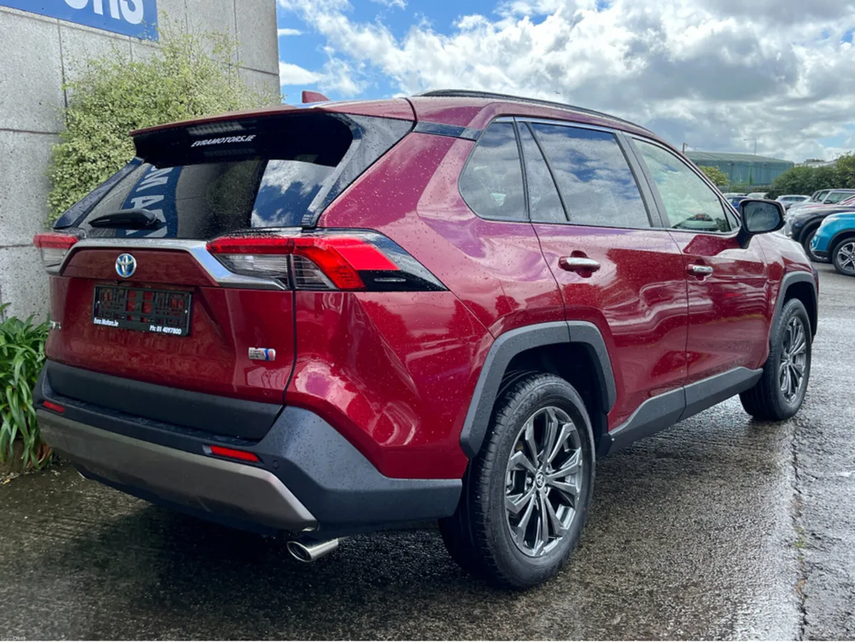 Toyota RAV4 G 4WD HYBRID AUTOMATIC 2.5 PETROL //MA - Image 4