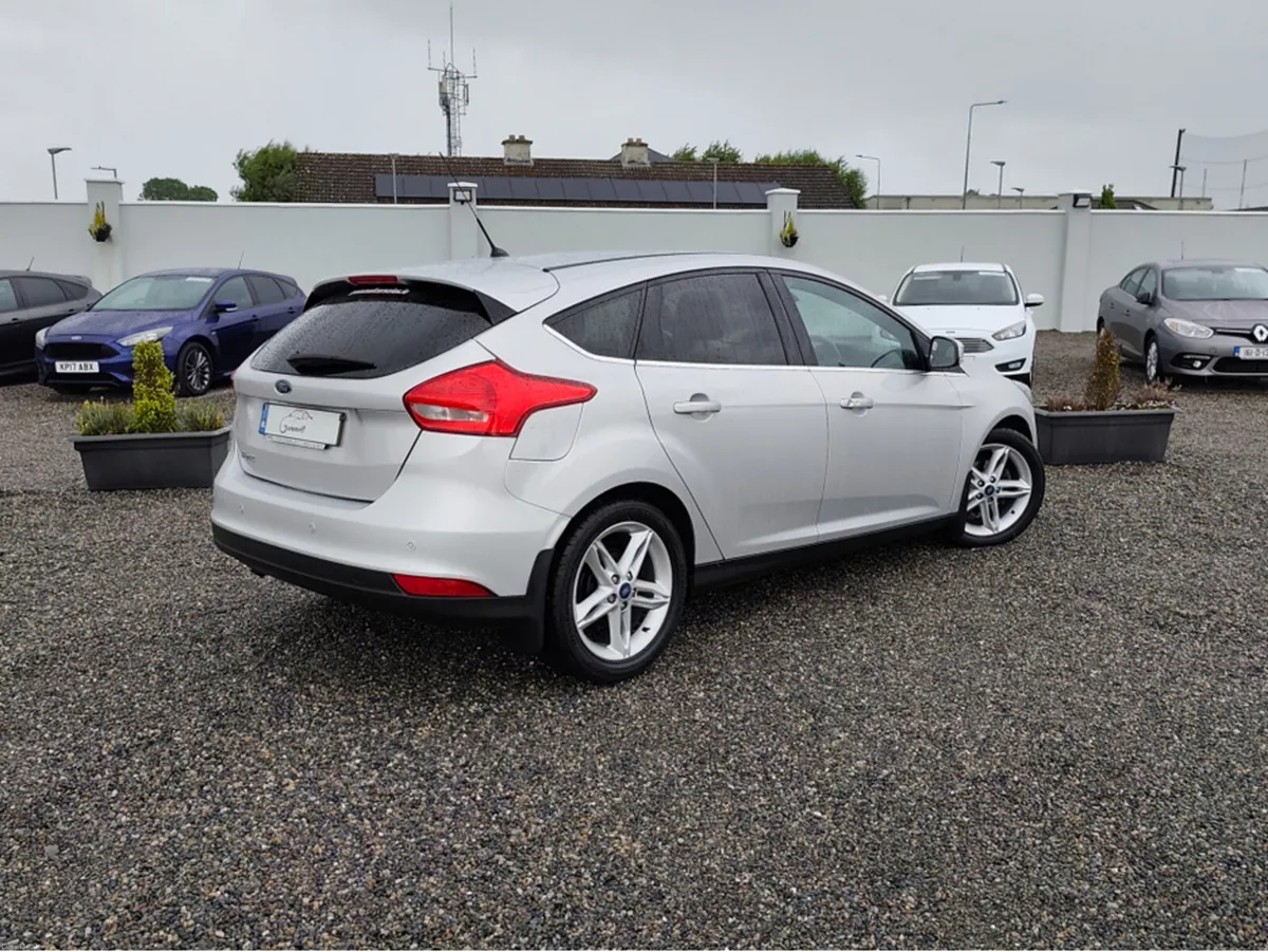 Ford Focus PRISTINE CONDITION TITANIUM TDCI - Image 2