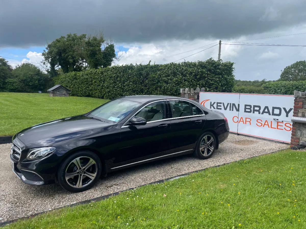 Mercedes-Benz E-Class E220 D SE 4DR AUTO - Image 3