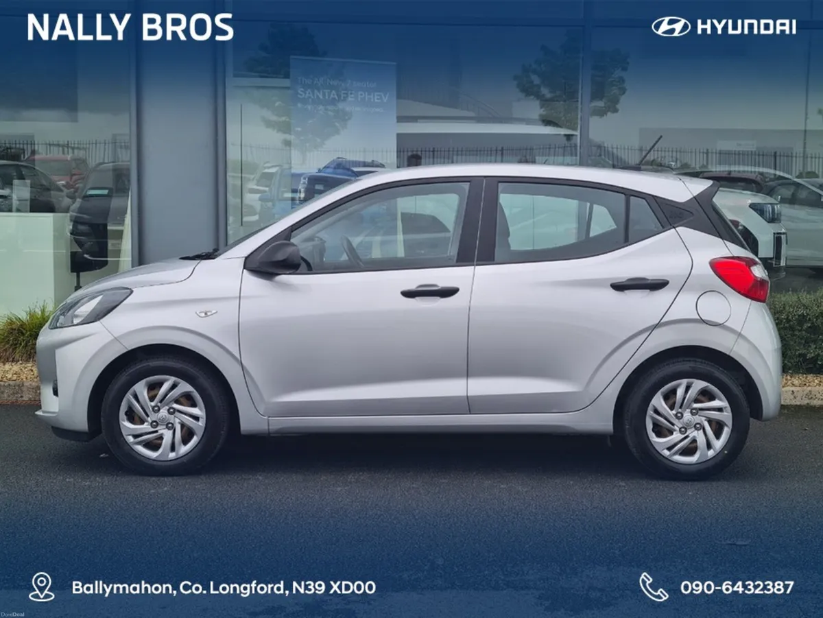 Hyundai i10 CLASSIC 5DR - Image 2