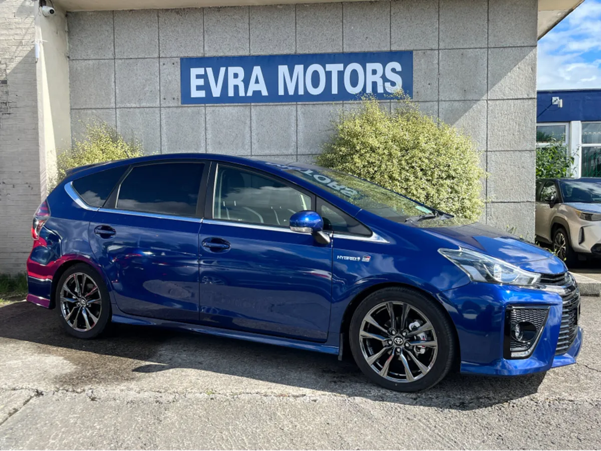 Toyota Prius GR SPORT 7 SEATER AUTOMATIC HYBRID 1. - Image 3