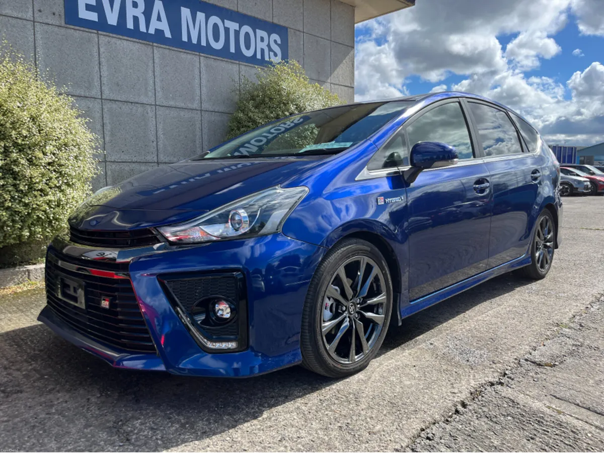 Toyota Prius GR SPORT 7 SEATER AUTOMATIC HYBRID 1. - Image 5