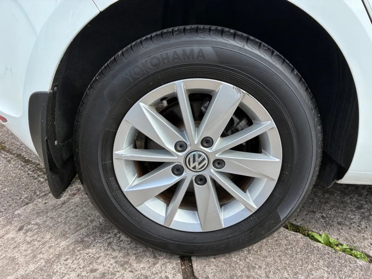 Volkswagen Golf 1.2 petrol automatic - Image 2