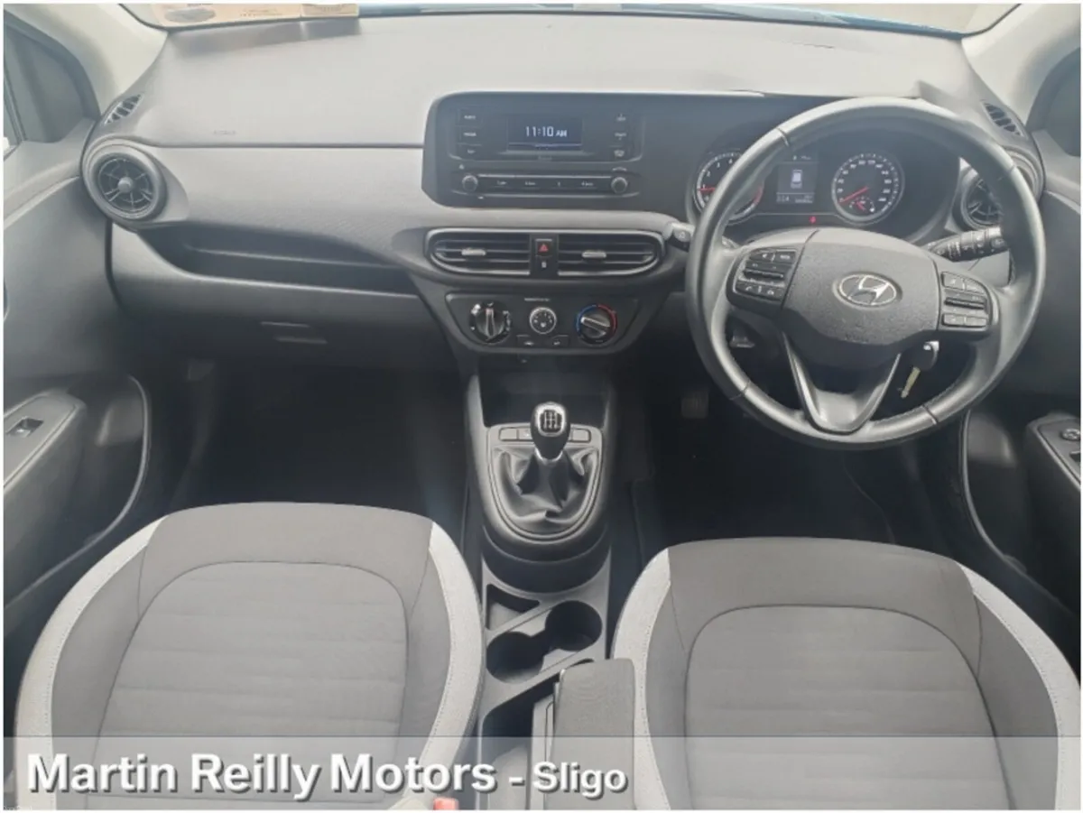 Hyundai i10 1.0 Deluxe - Image 2