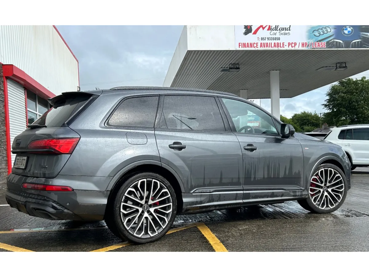 Audi Q7 60 TFSIE Q COMP 490PS*PAN ROOF*BLACK ED*PA - Image 3