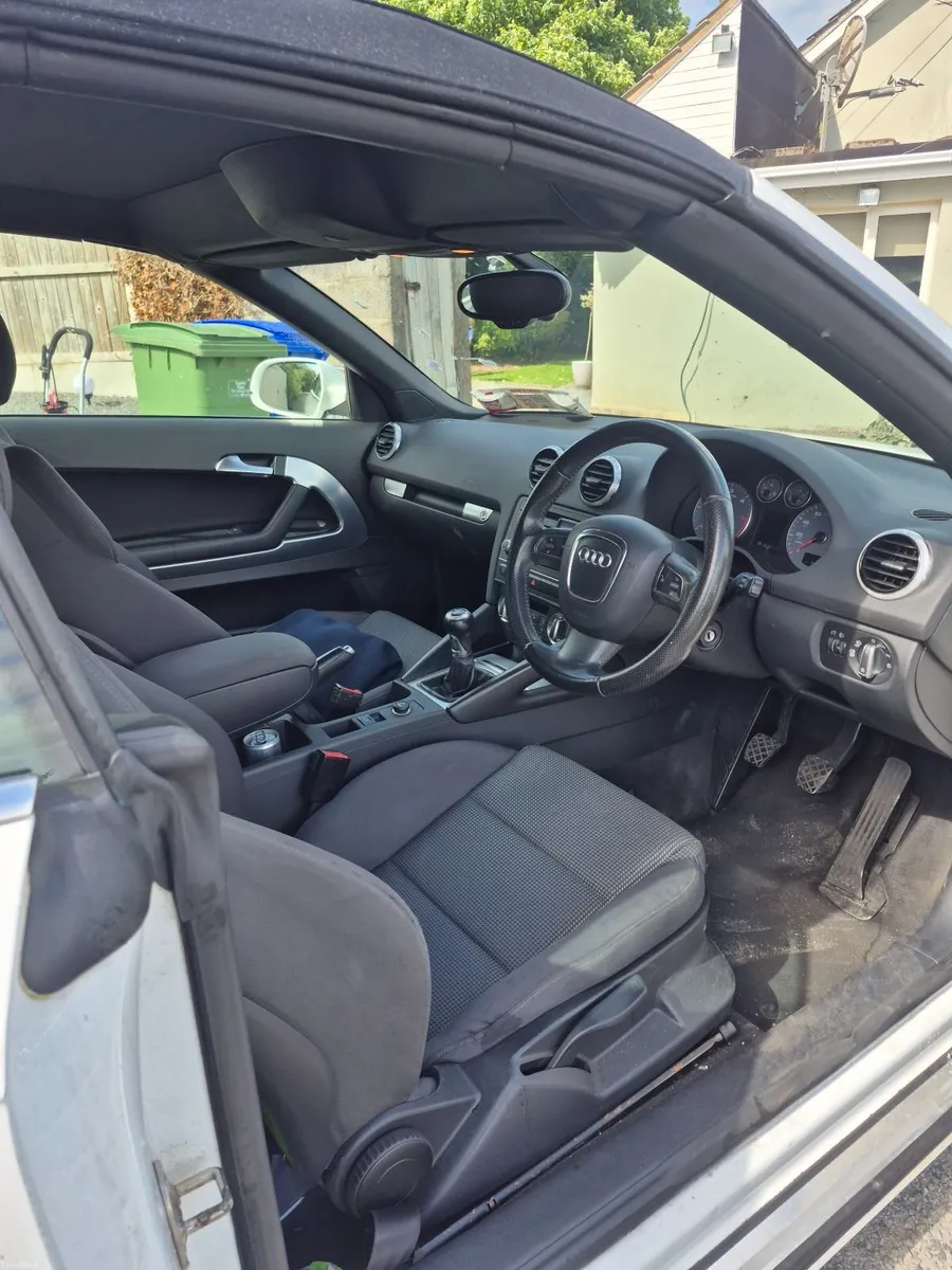 Audi A3 2011 convertible - Image 6