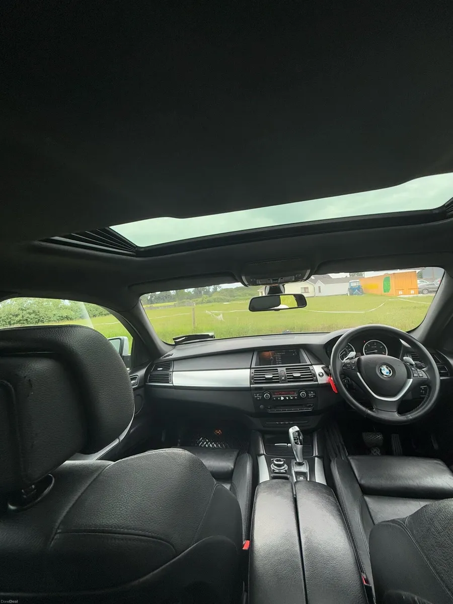 BMW X6 - Image 2