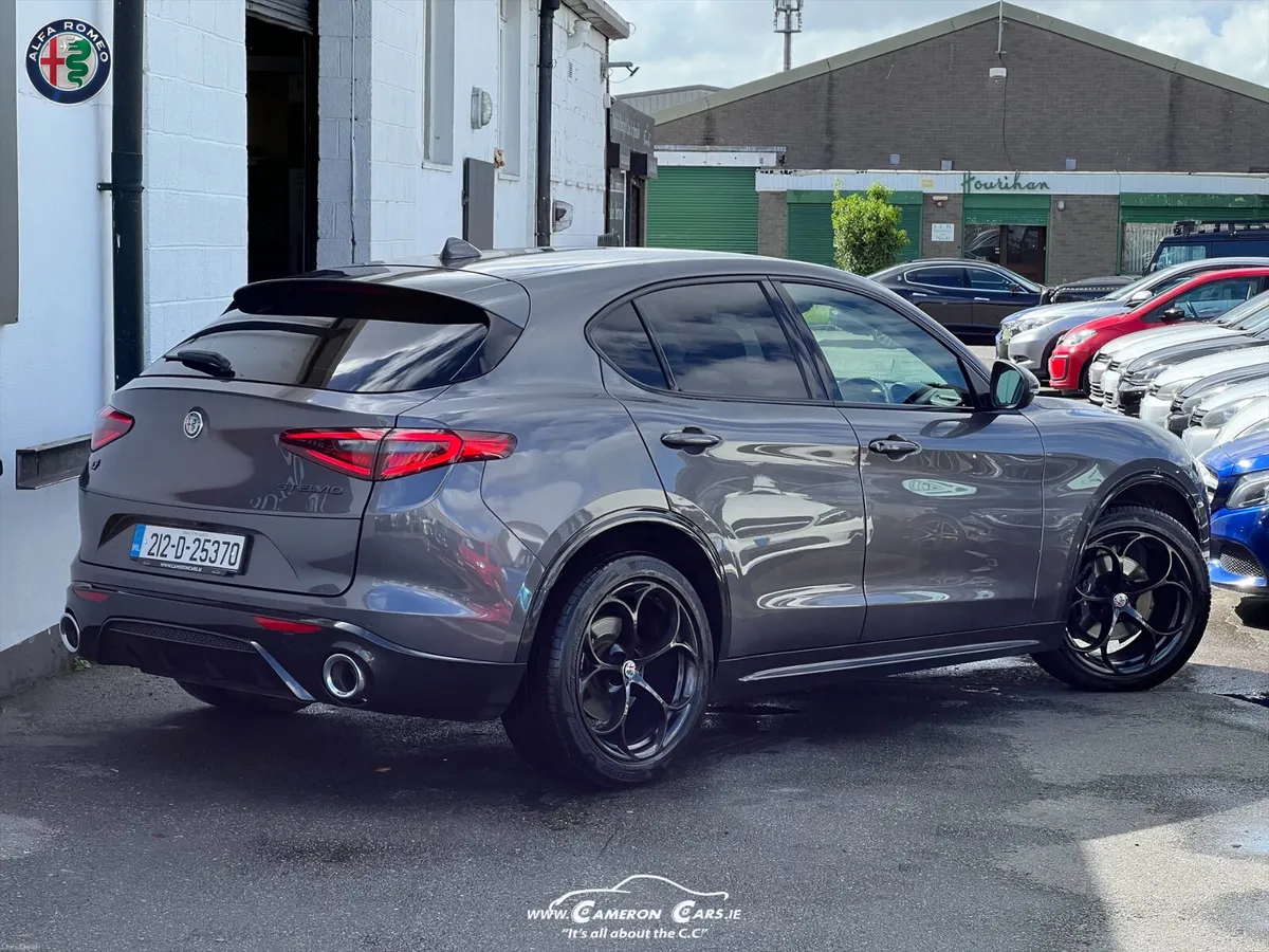 ALFA ROMEO STELVIO Q4 VESUVIO GREY AWD - Image 2