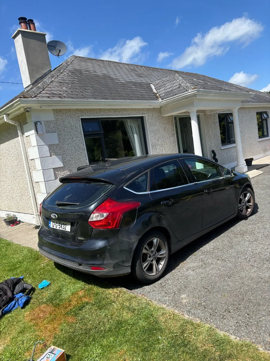Ford focus 2012 - Image 2