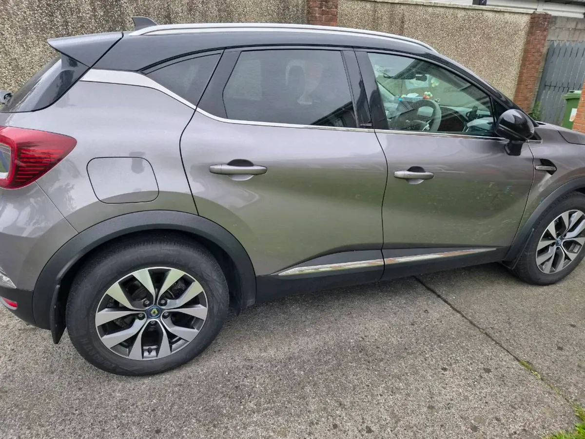 RENAULT CAPTUR 2021 PLUG-IN HYBRID DARK GREY - Image 3