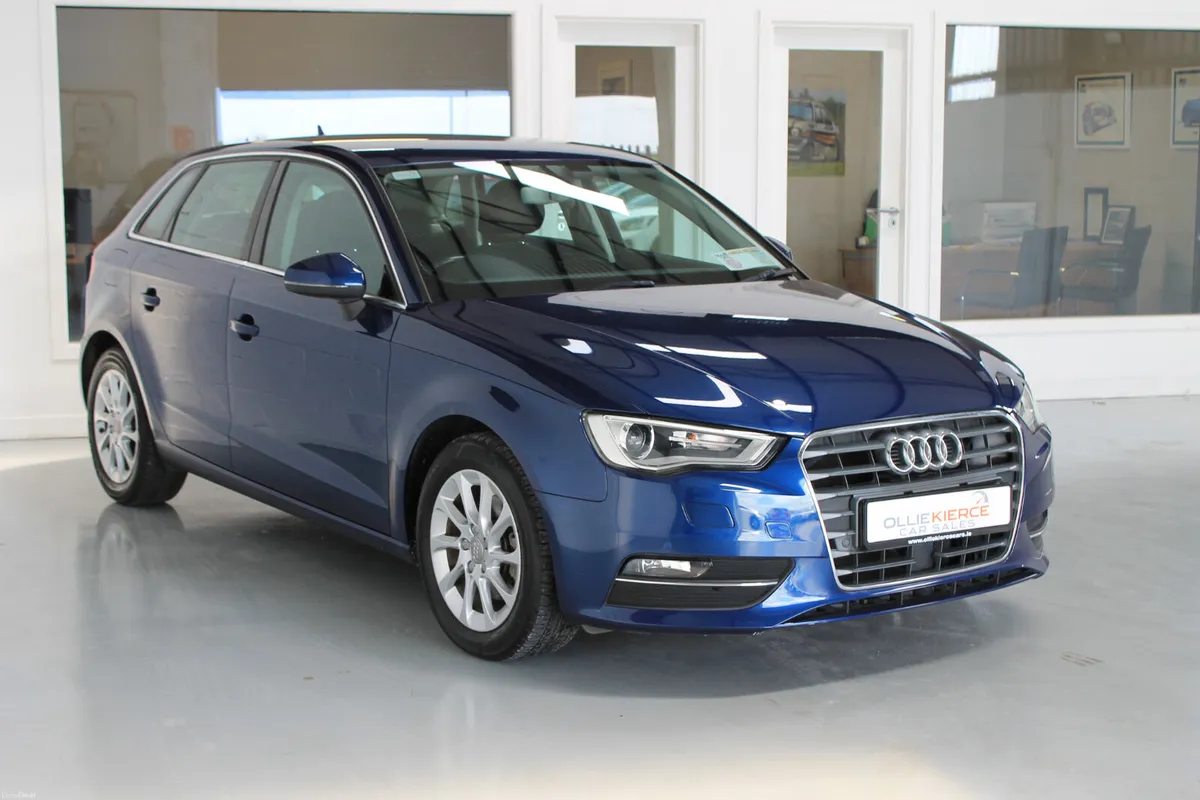Audi A3 2015, Petrol Automatic Hatchback - Image 4