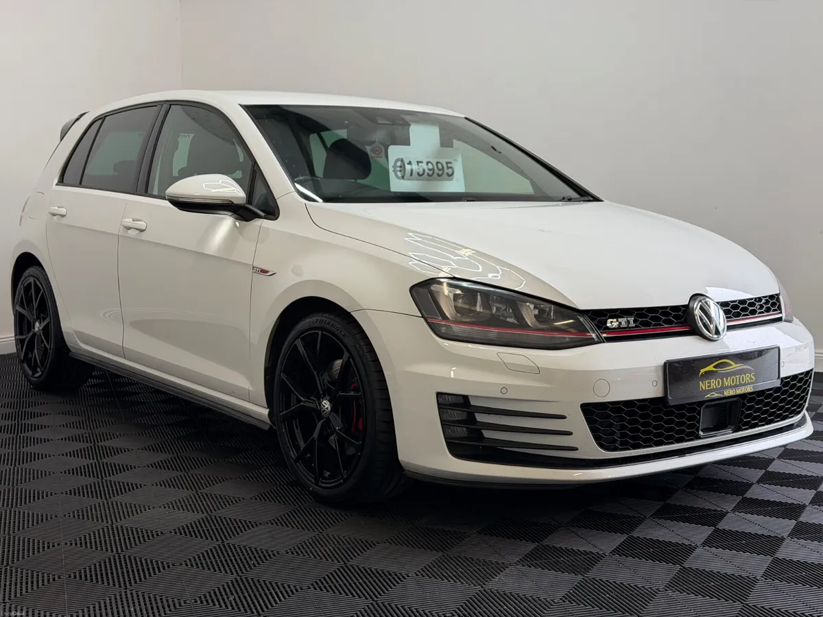 2014 VOLKSWAGEN GOLF GTI - Image 2