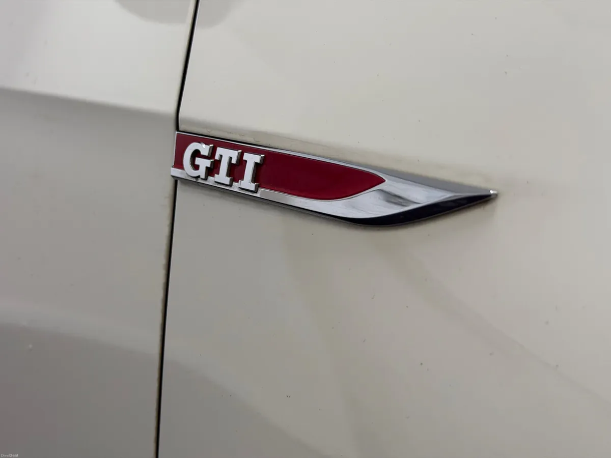 2014 VOLKSWAGEN GOLF GTI - Image 4