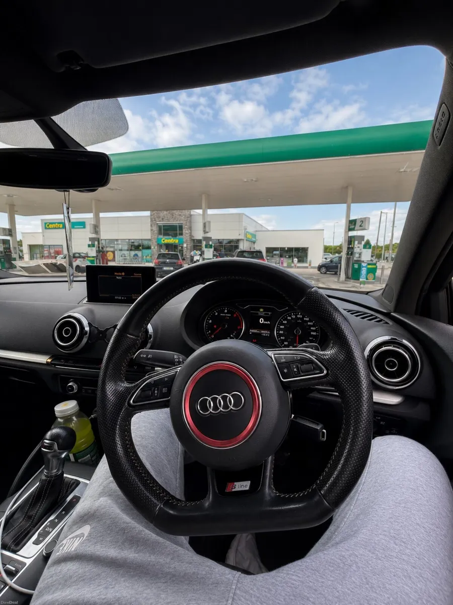 Audi A3 saloon 2.0 TDI S line - Image 4