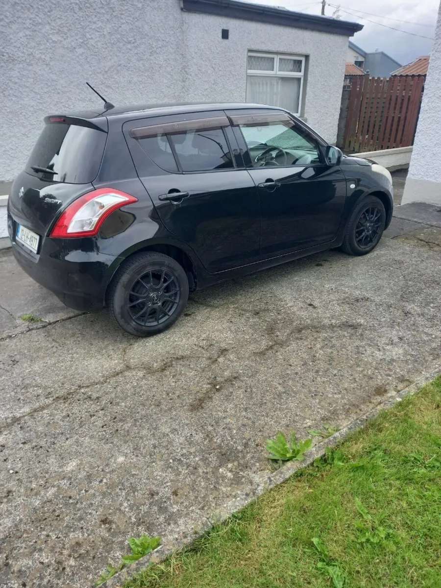 Suzuki Swift 2012 - Image 1