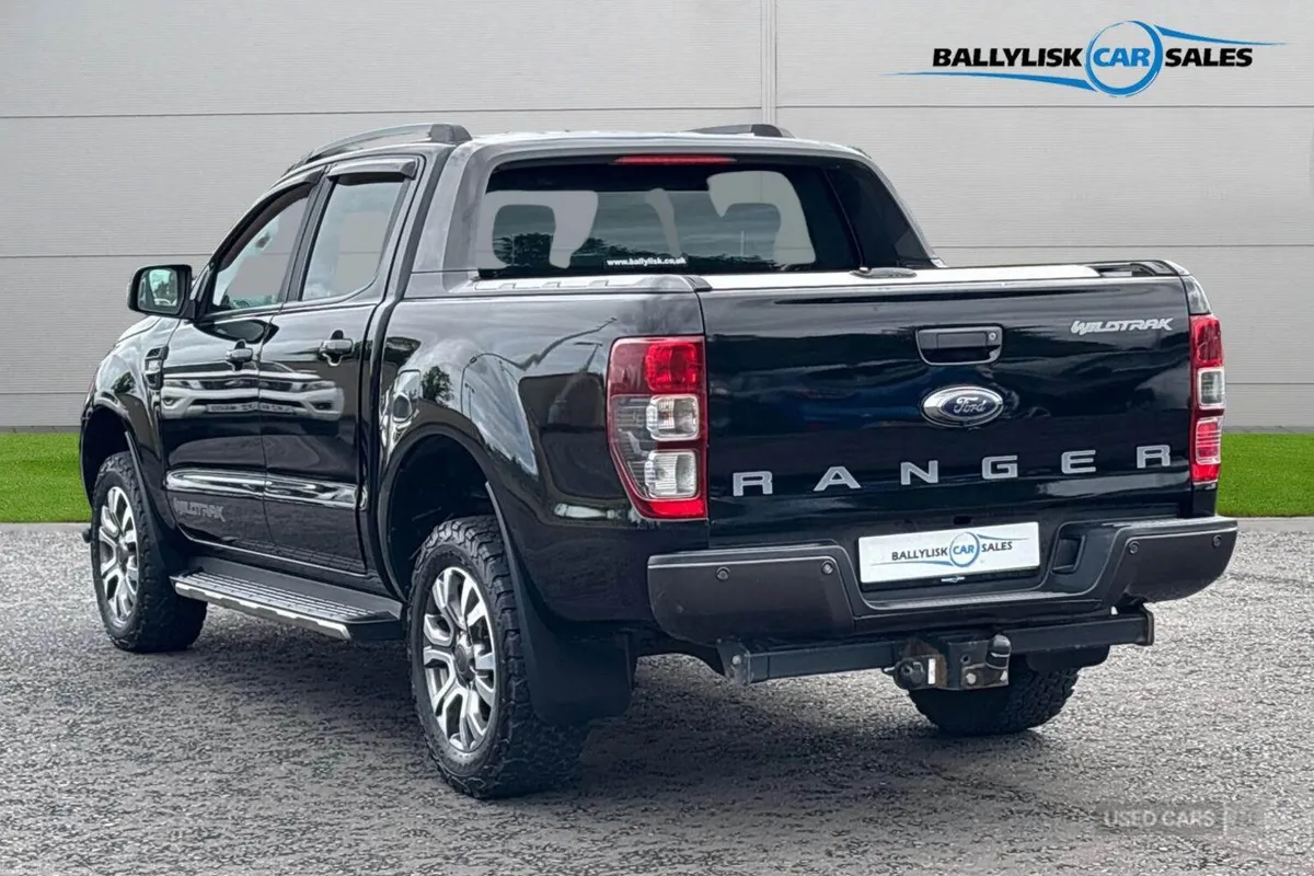 Ford Ranger 3.2 TDCi Wildtrak Pickup Double Cab 4d - Image 2