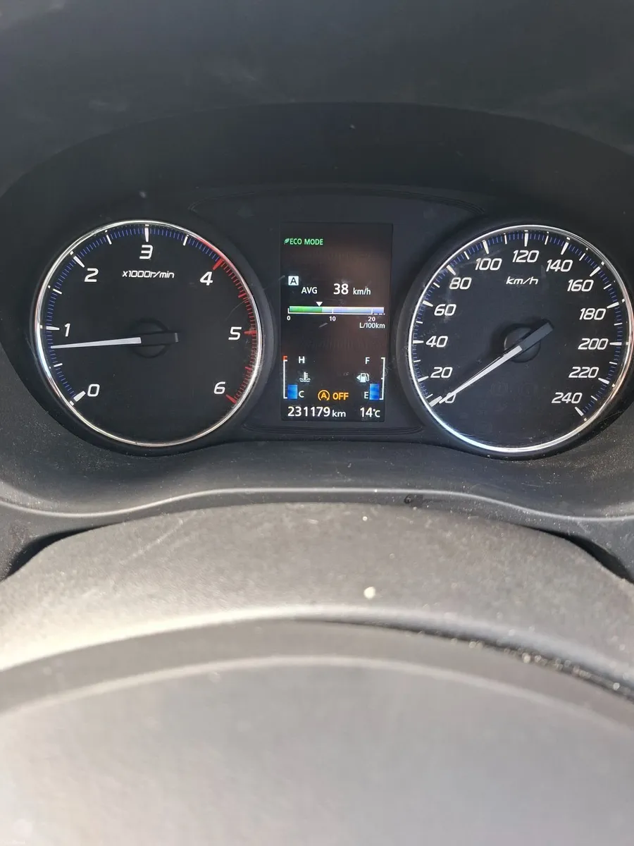Mitsubishi Outlander 2017 - Image 2