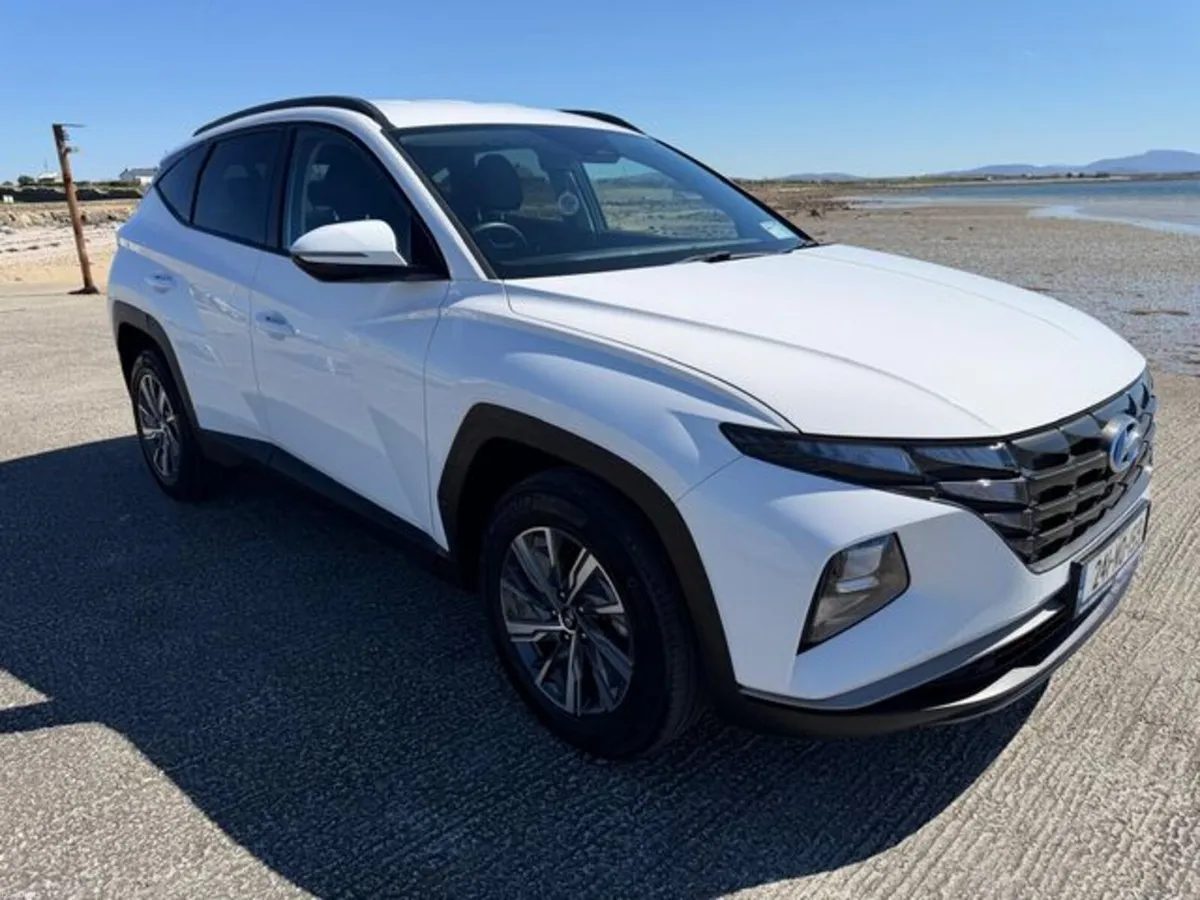 Hyundai Tucson Exeecutive HEV 5DR Auto ONLY 9, 000 - Image 1