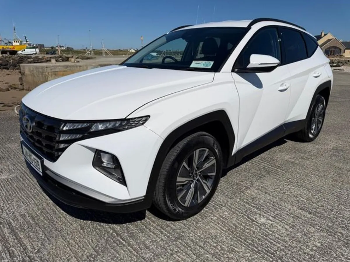 Hyundai Tucson Exeecutive HEV 5DR Auto ONLY 9, 000 - Image 3