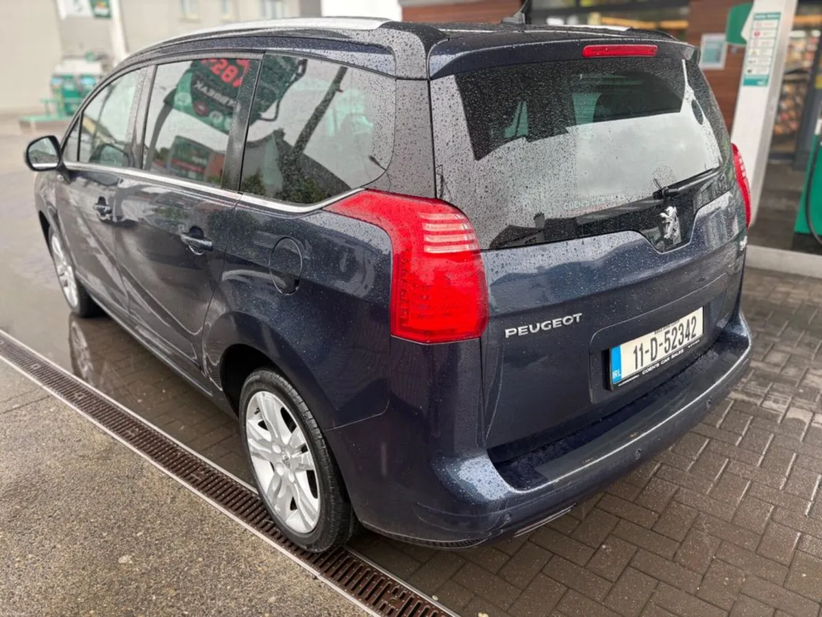 Peugeot 5008 1.6 HDI 112 Exclusive €3999 - Image 4