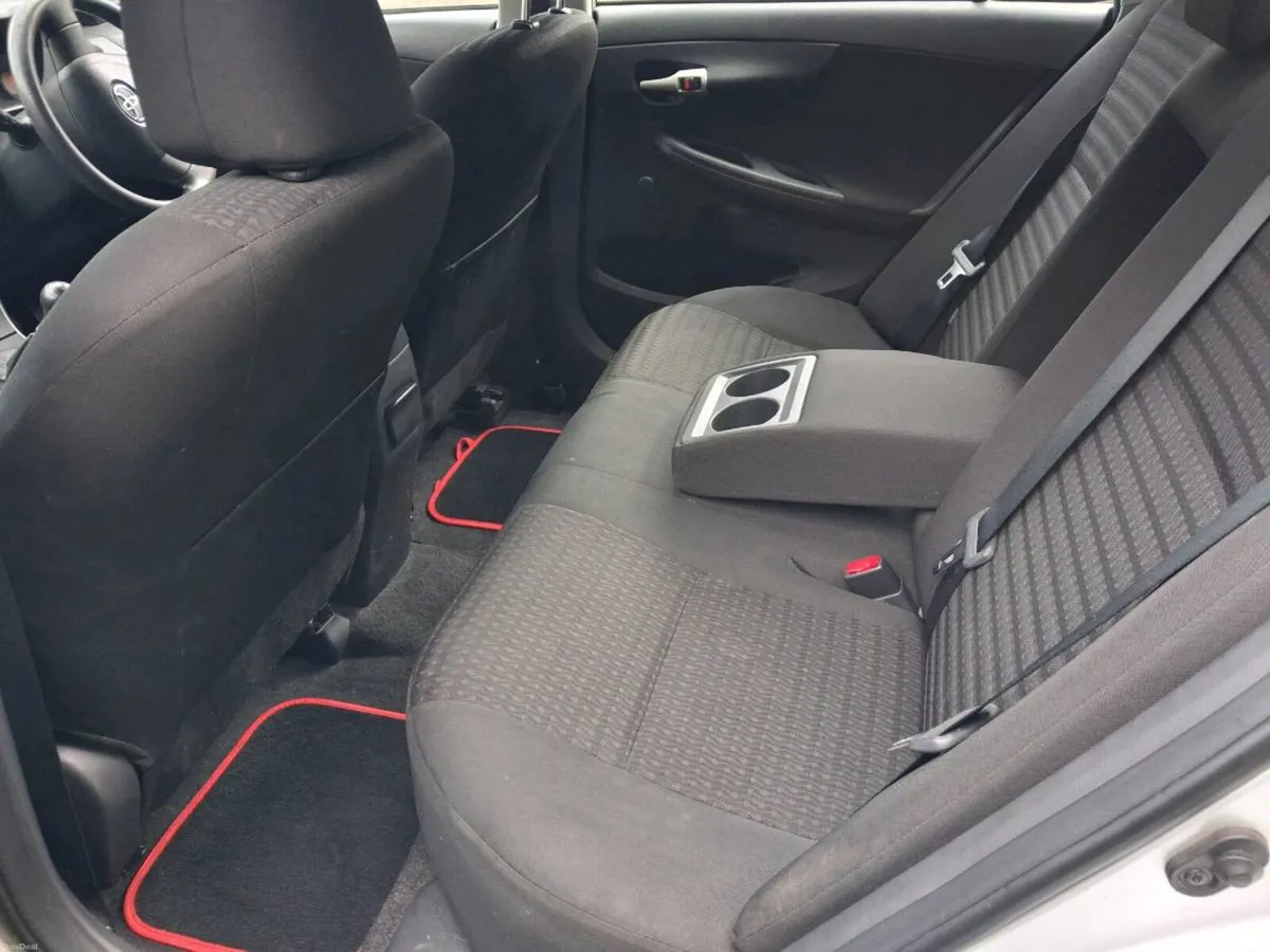 Toyota Corolla - Image 4