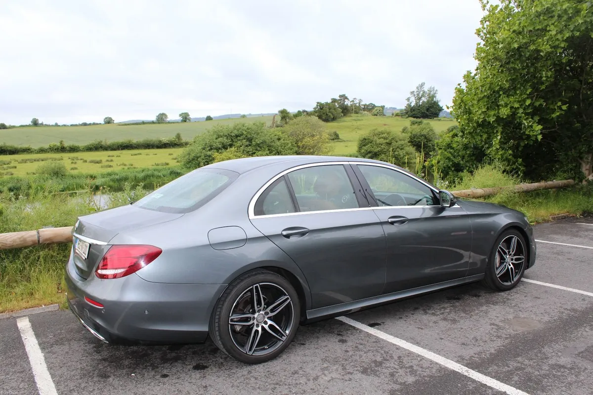 Mercedes-Benz E-Class 2016 AMG Line E220D - Image 4
