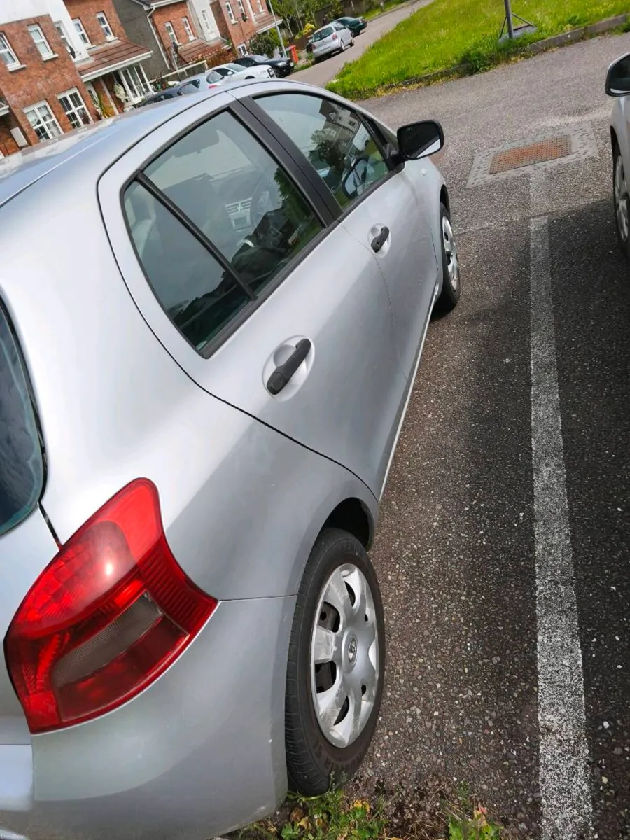 Car - Image 3