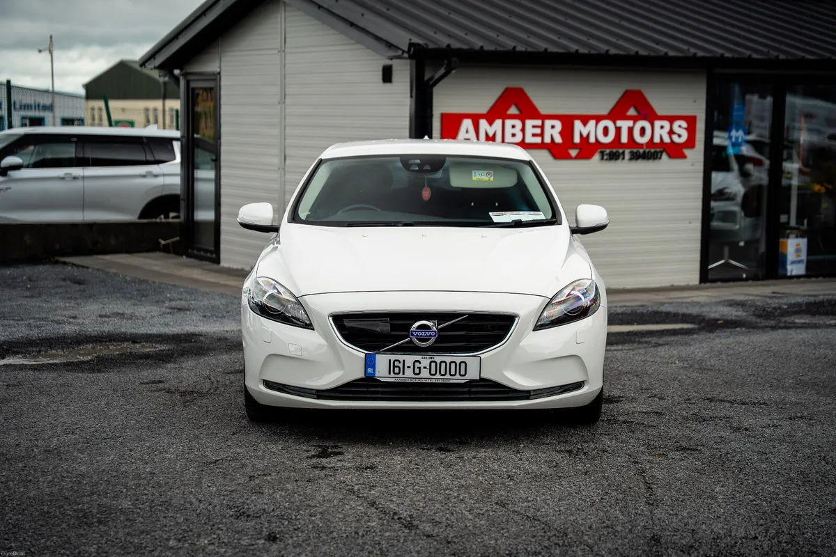 2016 VOLVO V40 AUTOMATIC TURBO DIESEL - Image 4