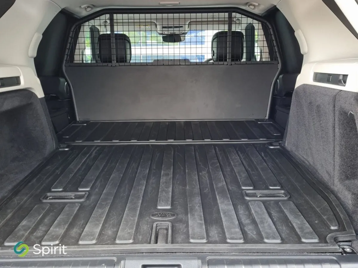 Land Rover Discovery 3.0D  NO VAT - Image 5