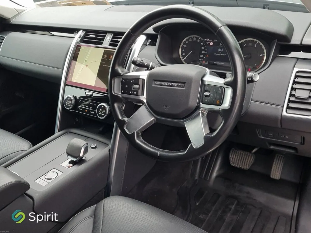 Land Rover Discovery  3.0 SD6 SE Campaign - Image 4