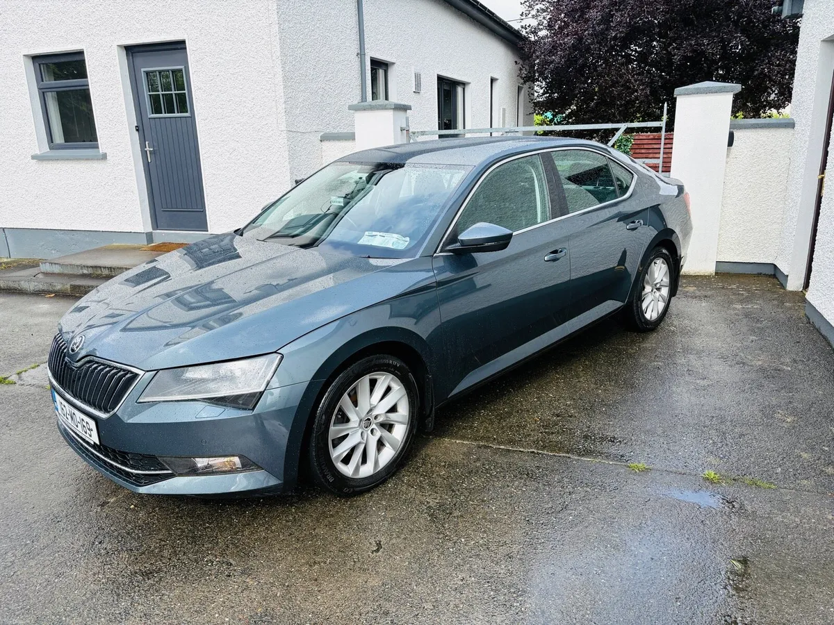 162 SKODA SUPERB 1.6 DIESEL €190 TAX - Image 3