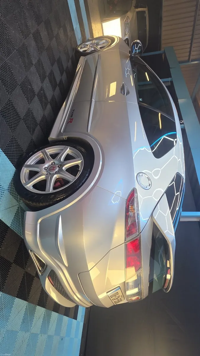 2008 FN2 Type r - Image 3