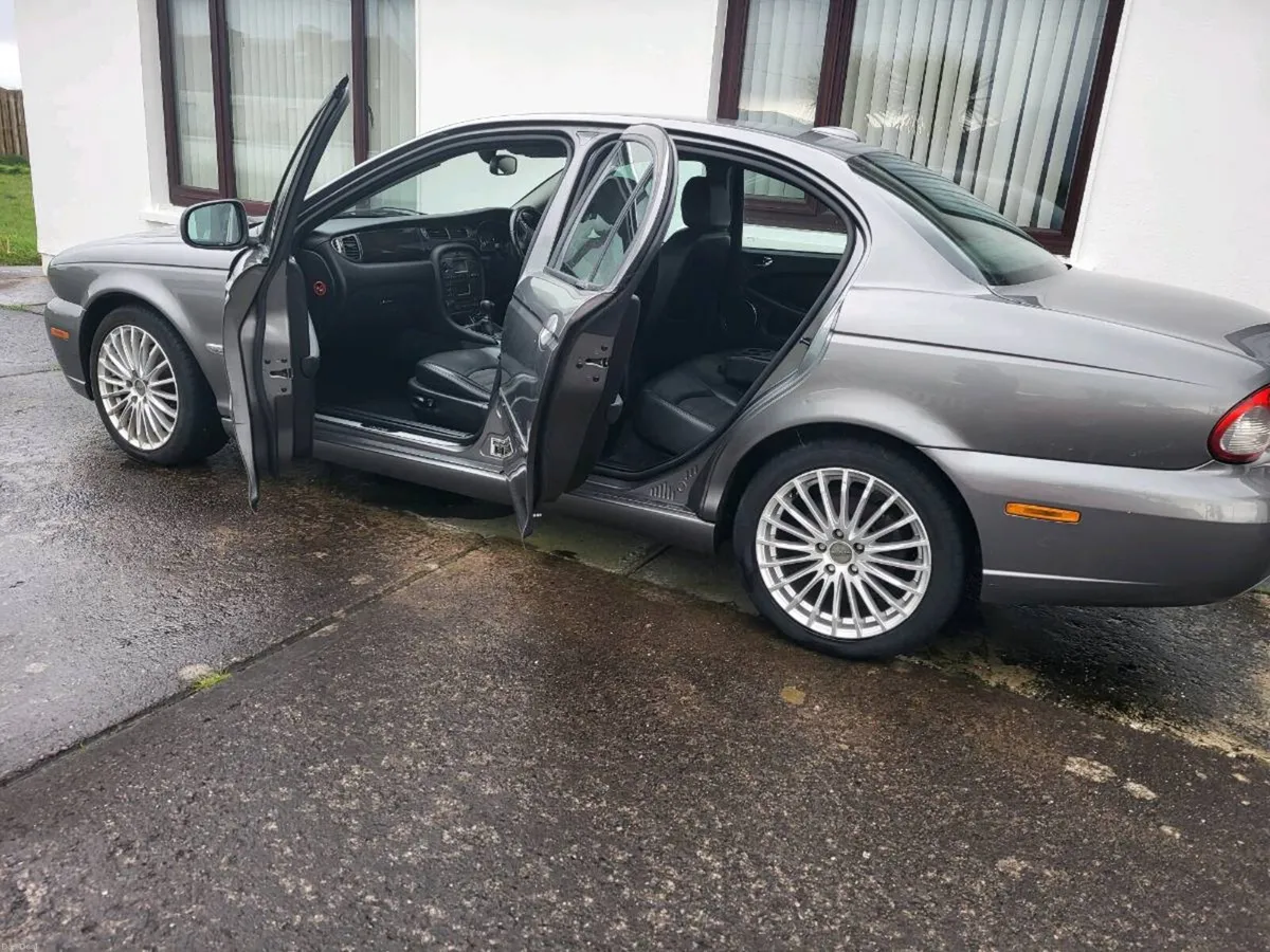 Two Jaguar X Types Sold As Seen - Image 3