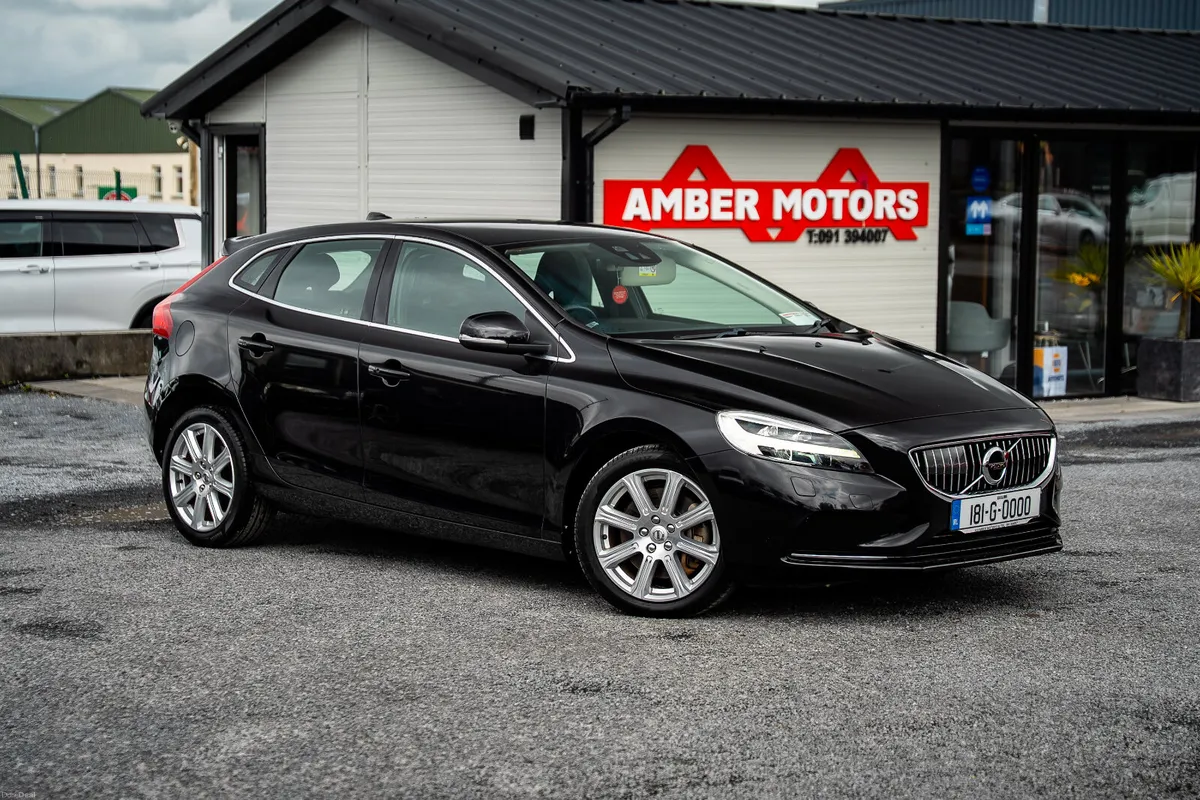 2018 VOLVO V40 D4 AUTOMATIC - Image 1