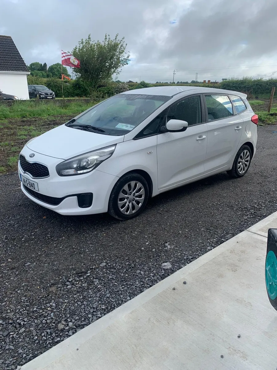Kia Carens - Image 2