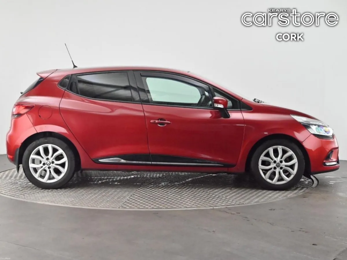 Renault Clio 0.9 - Image 2