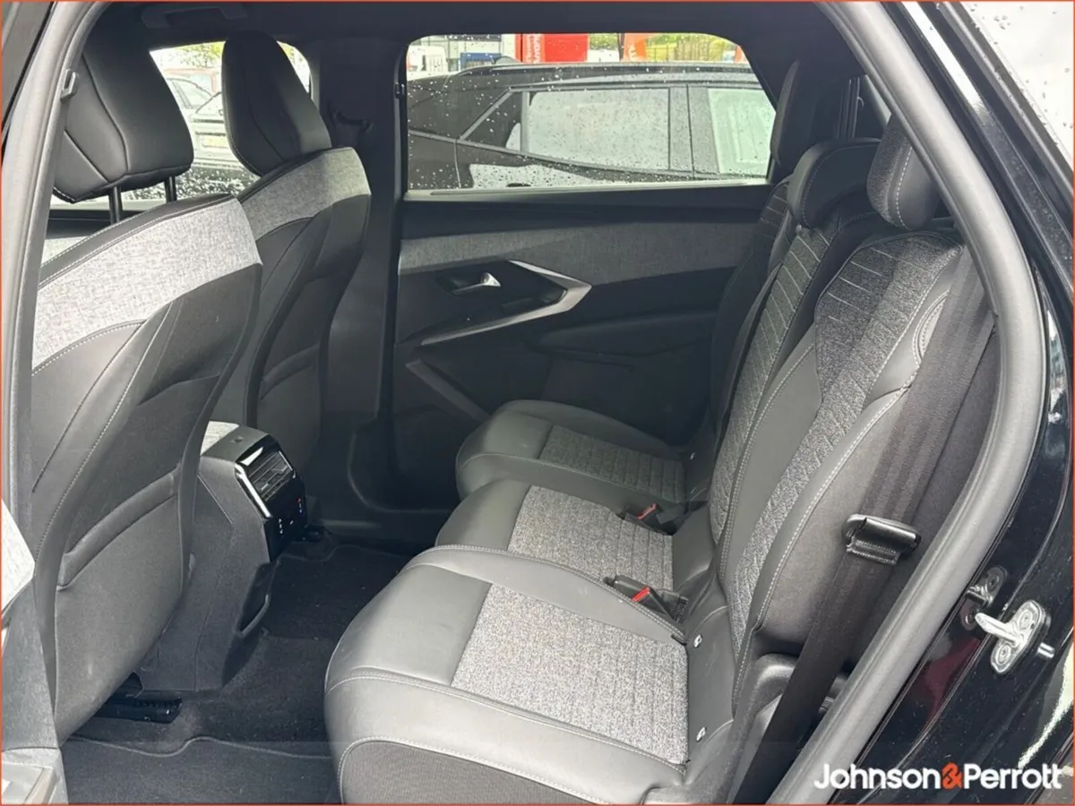 Peugeot 5008 1.2 MHEV Hybrid 145bhp Allure - Image 6