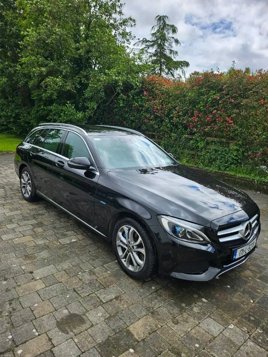 Car - Image 2