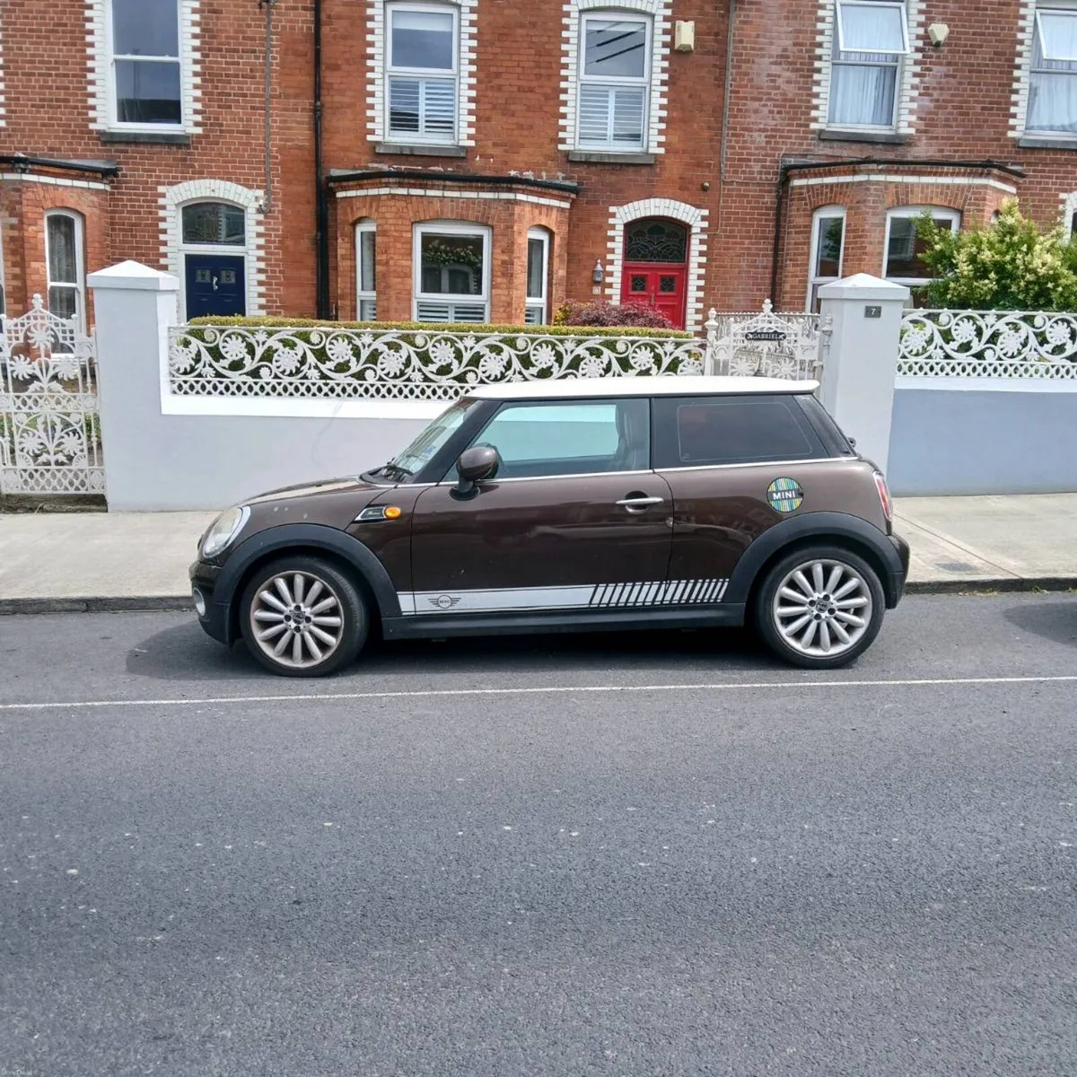 2010 Mini Mayfair 1.6 L Petrol - Image 1