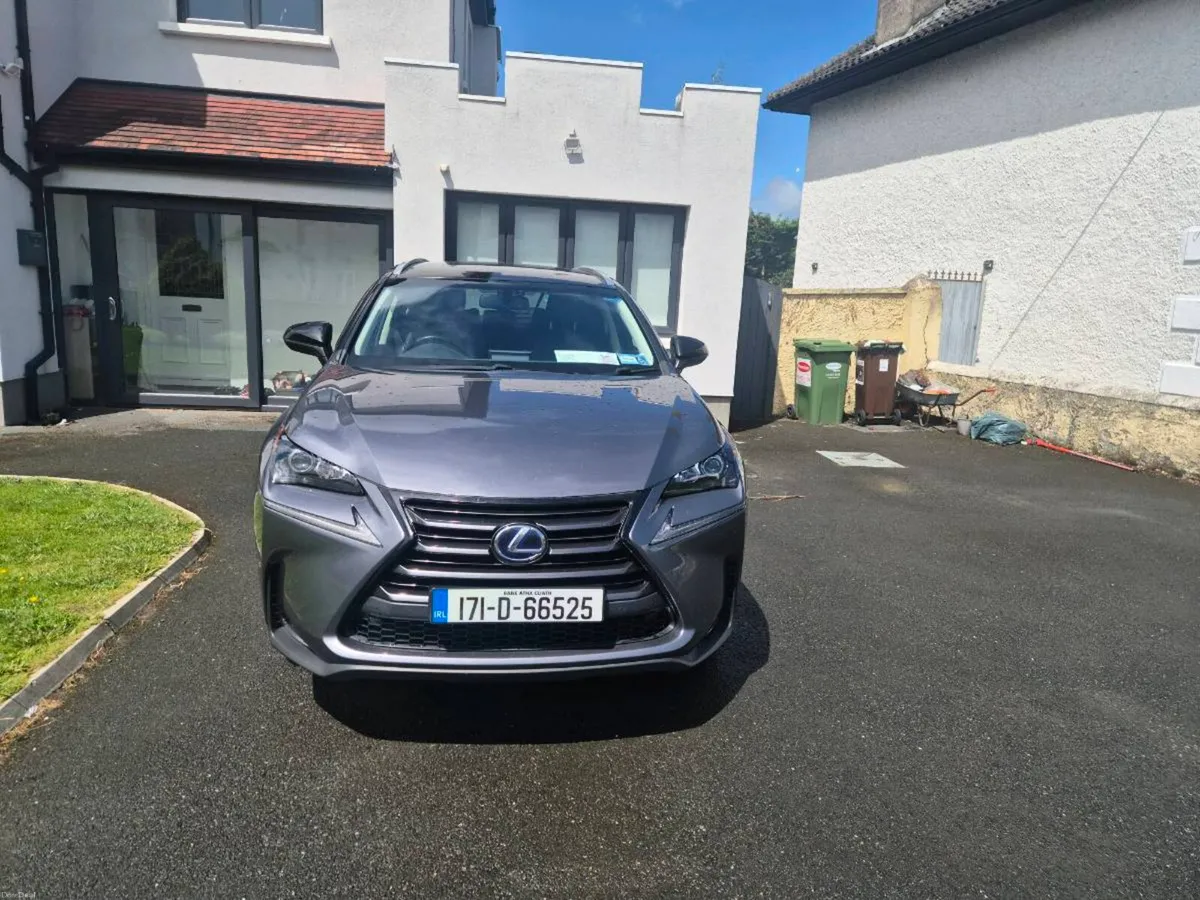 Lexus NX300H - Image 3