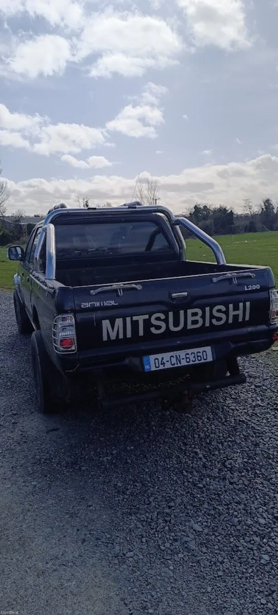 Mitsubishi L200 2004 with donor vehicle - Image 2