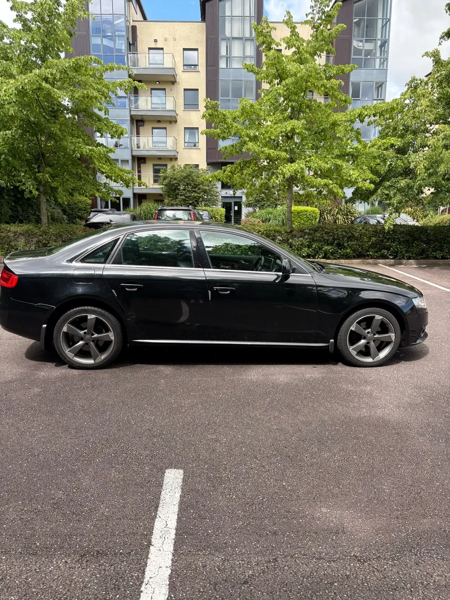 2009 Audi A4 2.0 TDI Manual — Black - Image 3