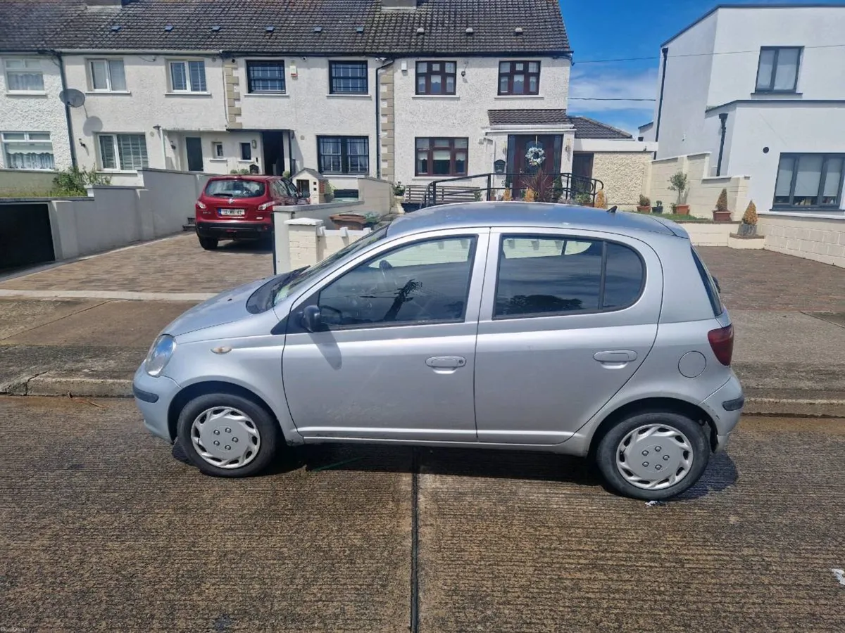 Toyota yaris 1050 - Image 3
