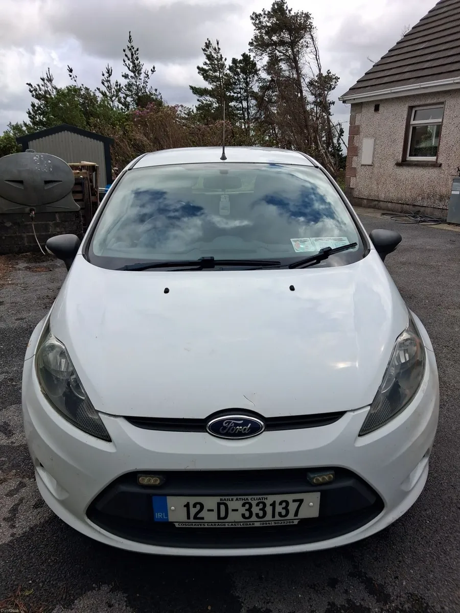 Ford Fiesta 2012 - Image 2