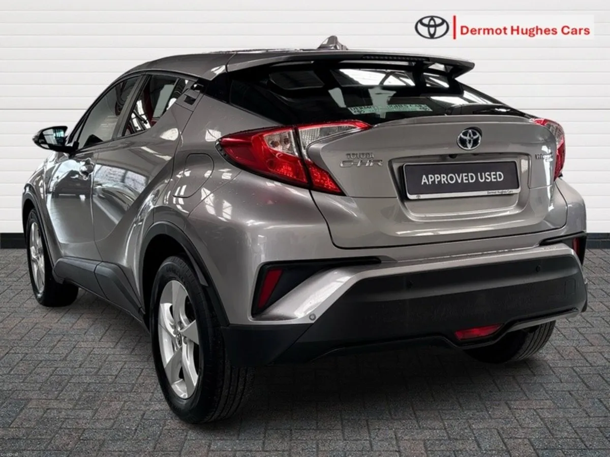 Toyota C-HR HYBRID LUNA 4DR AUTO - Image 2