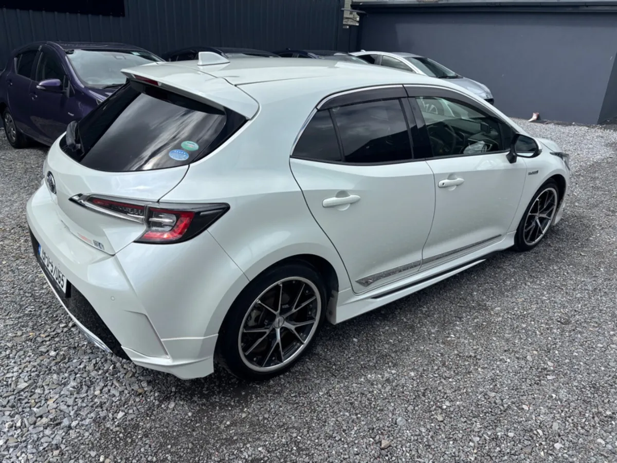 Toyota Corolla SPORT 1.8 ZWE211H - Image 3