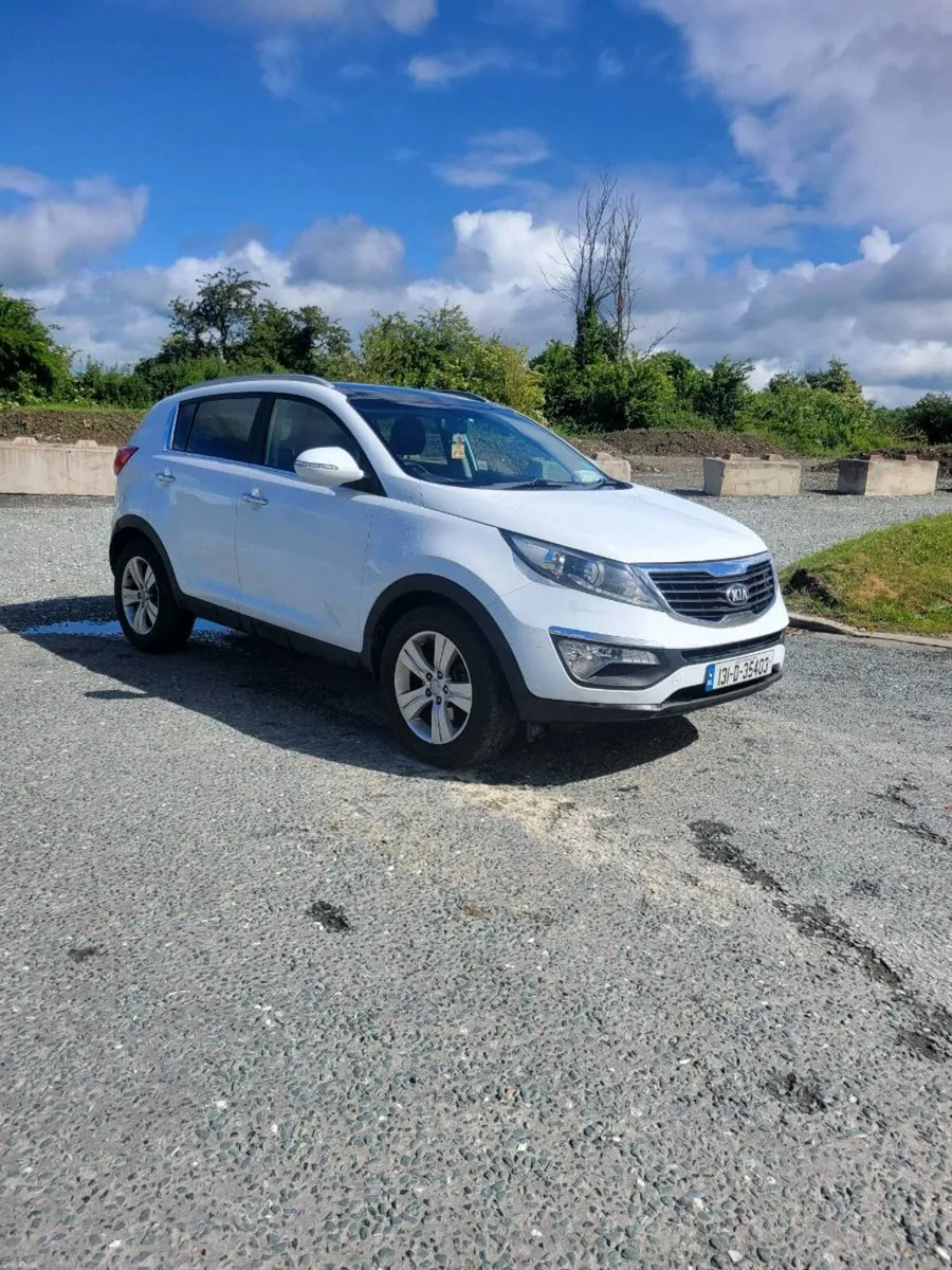 Kia Sportage LOW MILES - Image 2