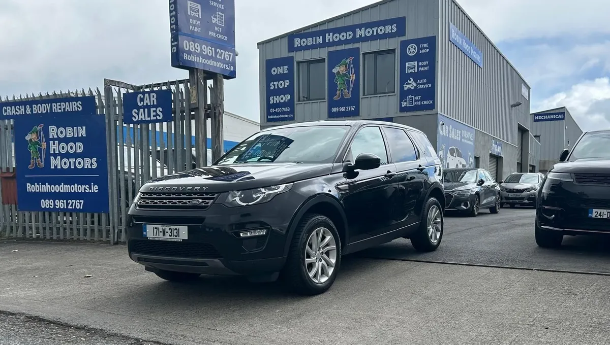 Land Rover Discovery Sport 2017–7 Seats  Automatic - Image 1