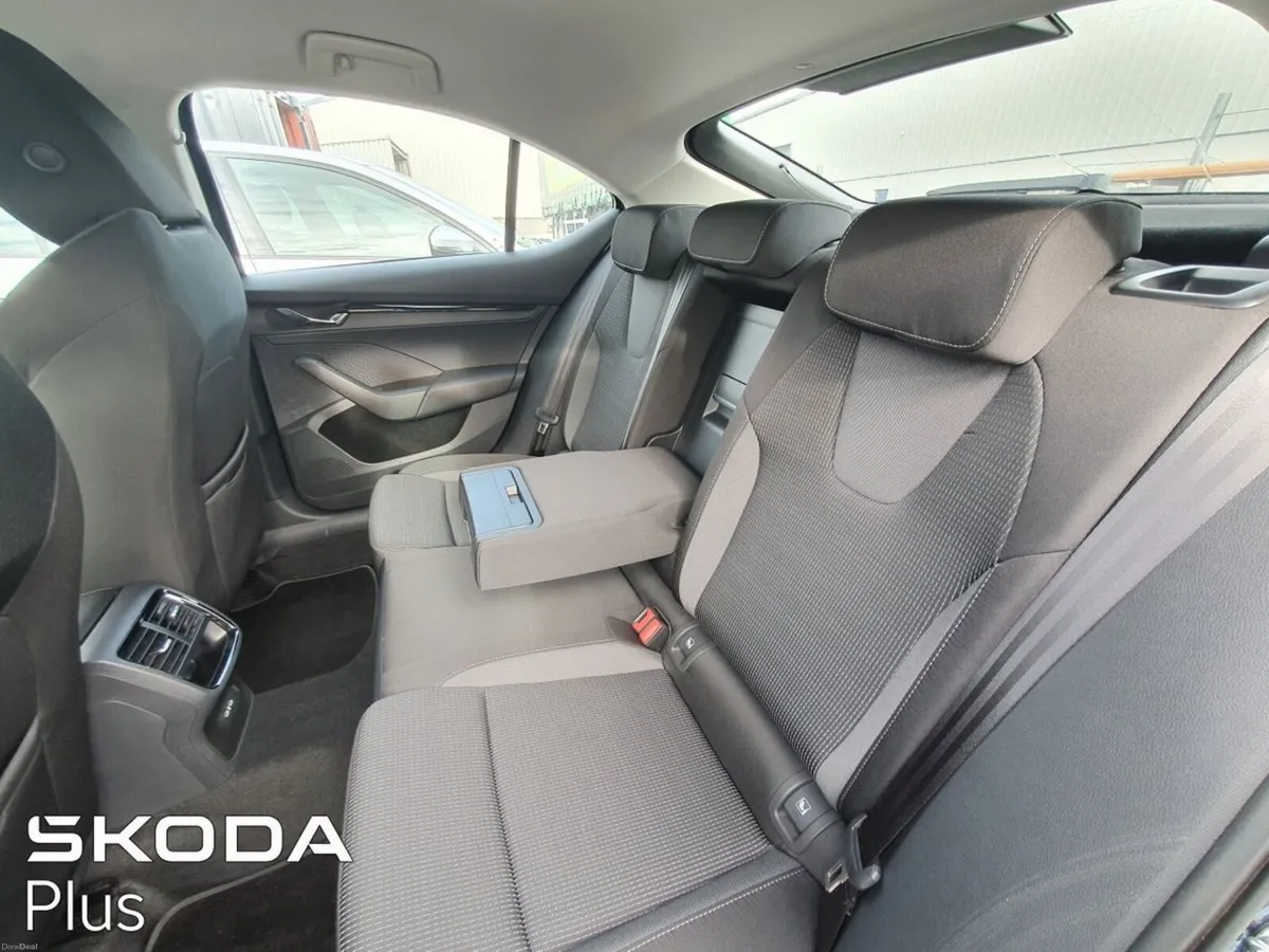Skoda Octavia 150HP Ambition 2.0TDi  - Tiny Mileag - Image 6